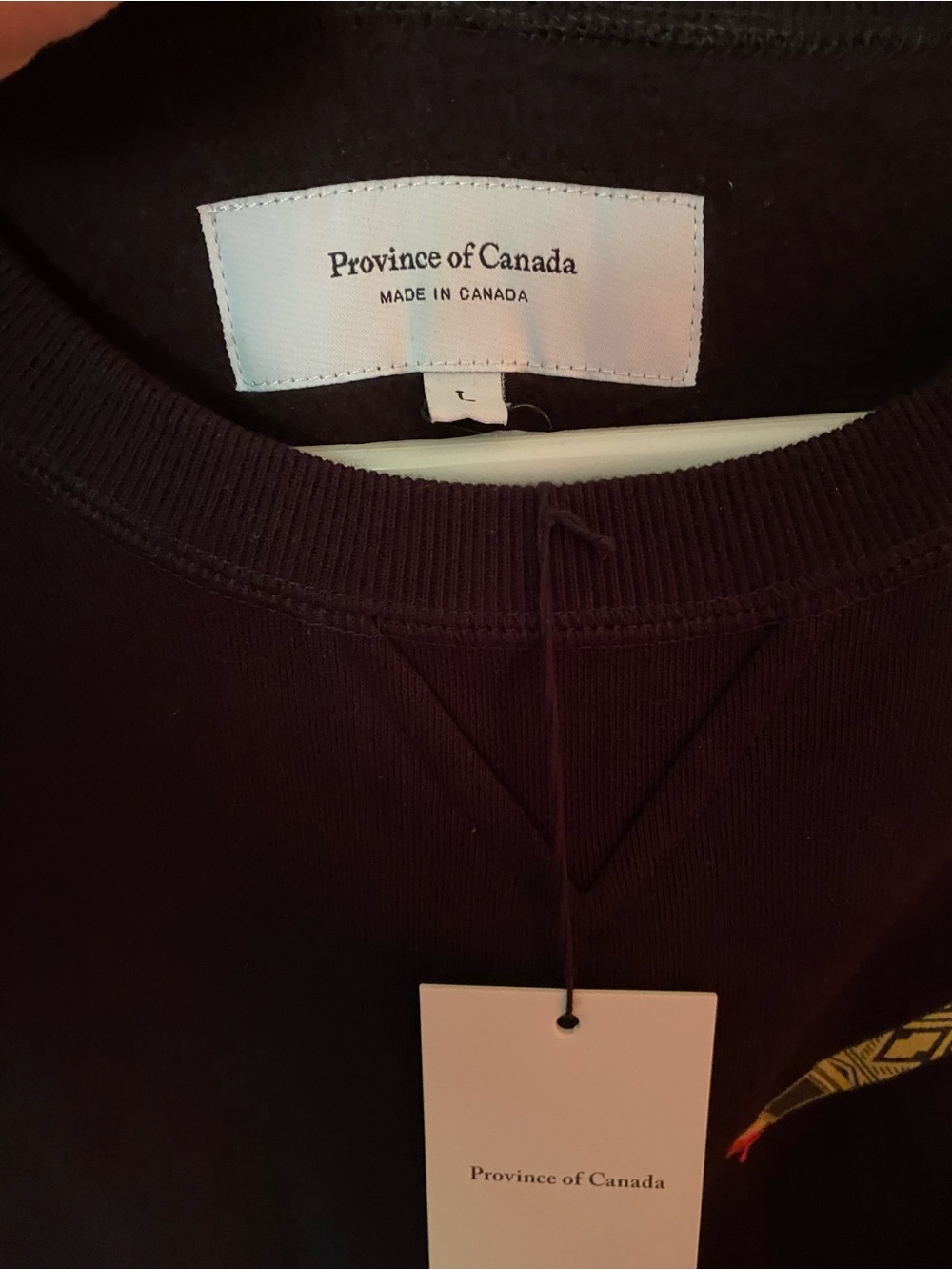 New! Province of Canada’The Madness’ Sweatshirt Netflix Series Filmed Ontario 🇨🇦 - Picture 4 of 5
